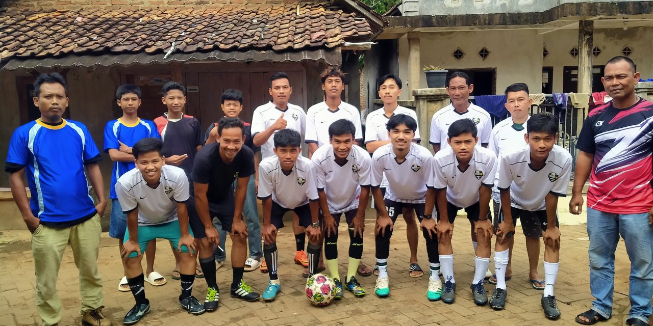 Persiapan Tim Sepak Bola Kampung Kubang Ciemas Di Ajang Pordes Desa Angssana, Kec.Mancak,Kab.Serang, Banten.