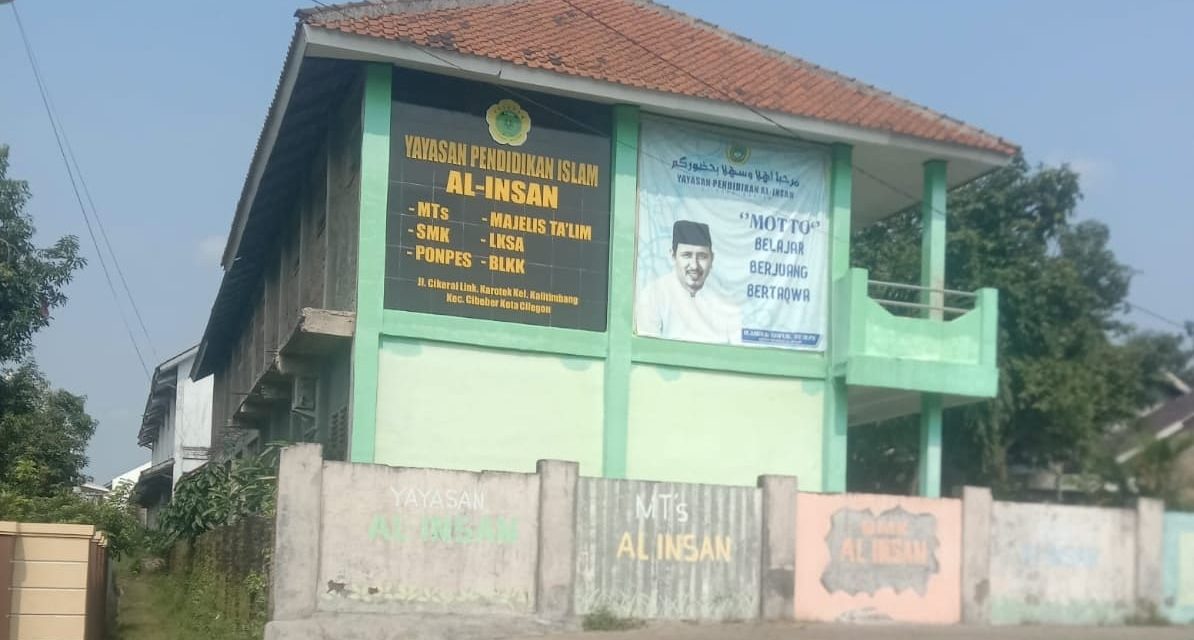 PONPES YAYASAN AL – INSAN AROGAN TERHADAP JURNALIS PADA SAAT DI KONFIRMASI TERKAIT IJASAH SISWA YANG DI TAHAN.