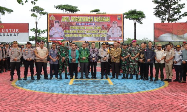 Kapolres Pesawaran Pimpin Apel Gelar Pergeseran Pasukan, Tegaskan Komitmen Netralitas dan Keamanan PSU 2025